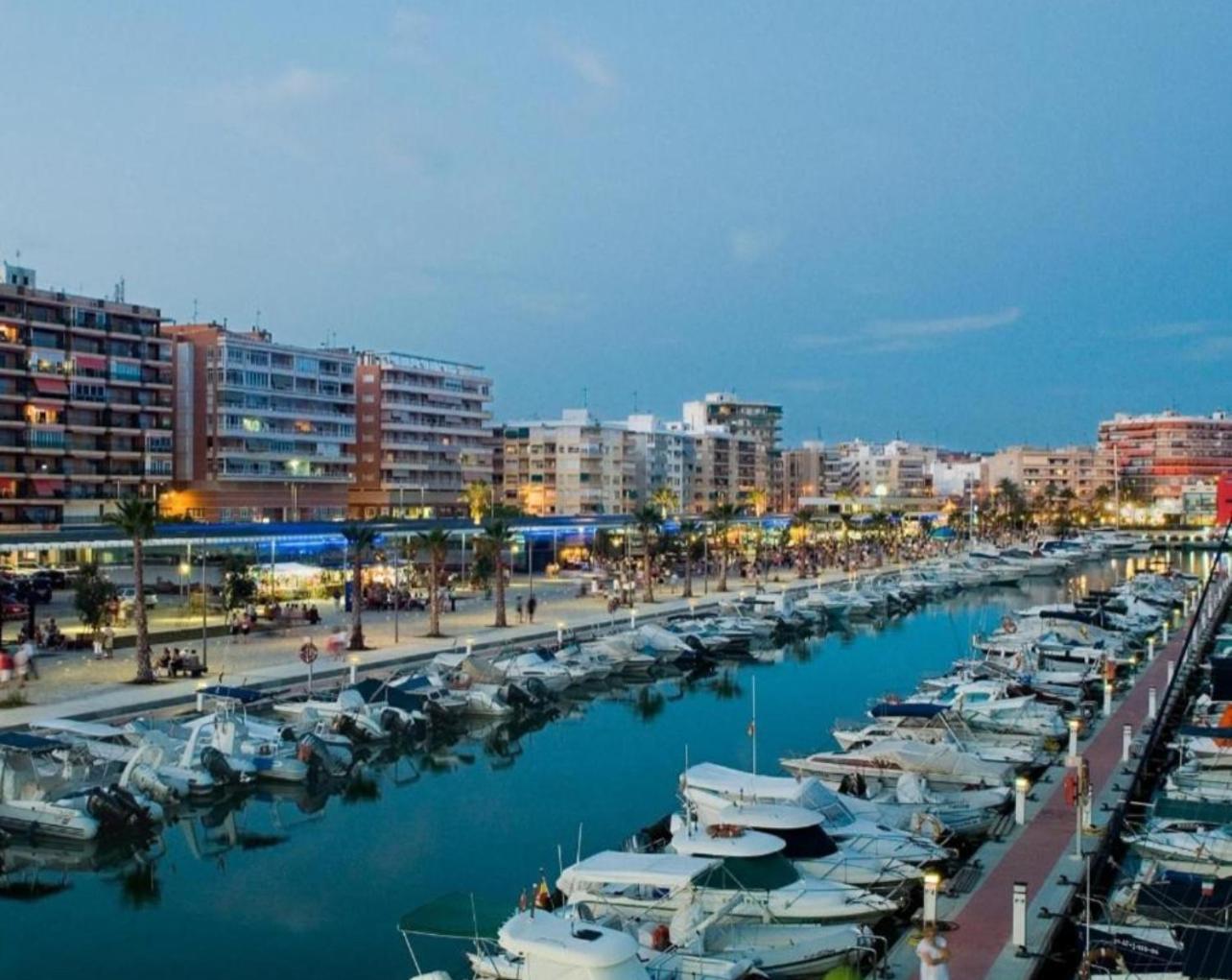 Los Falcones Santa Pola Exteriör bild